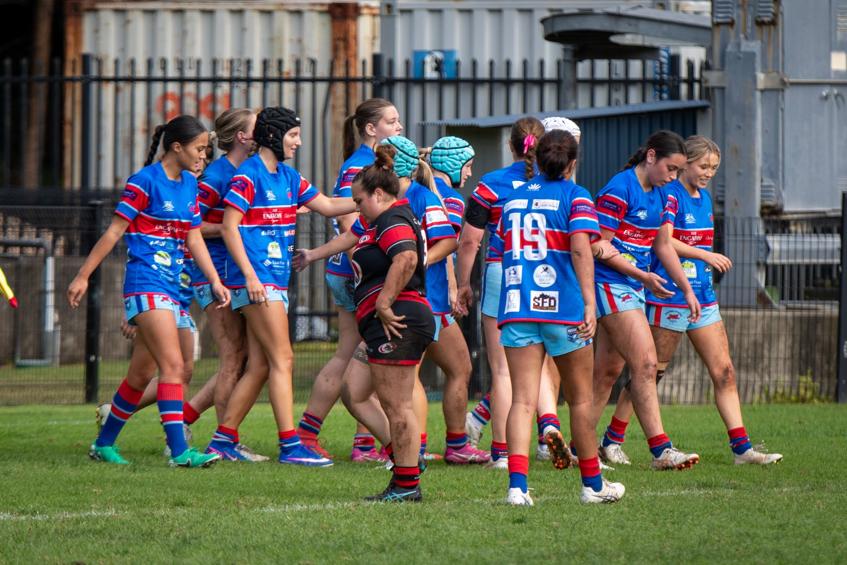Girls Tackle - Photo 1